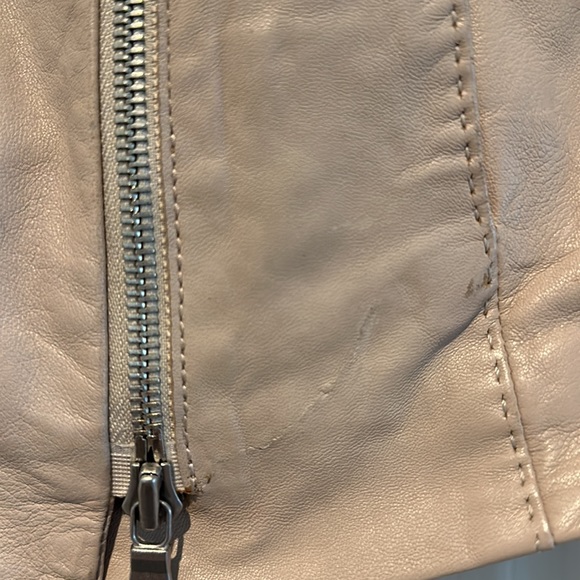 Leather jacket - Picture 4 of 4